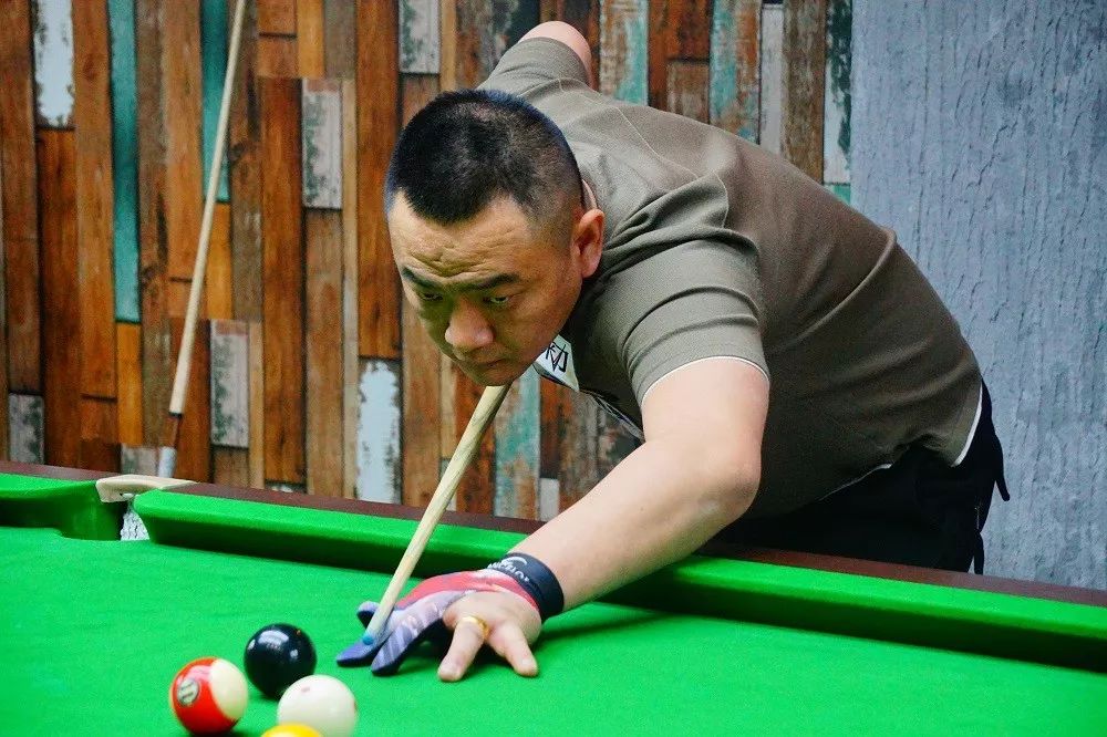 得荣誉之间 得荣誉之间