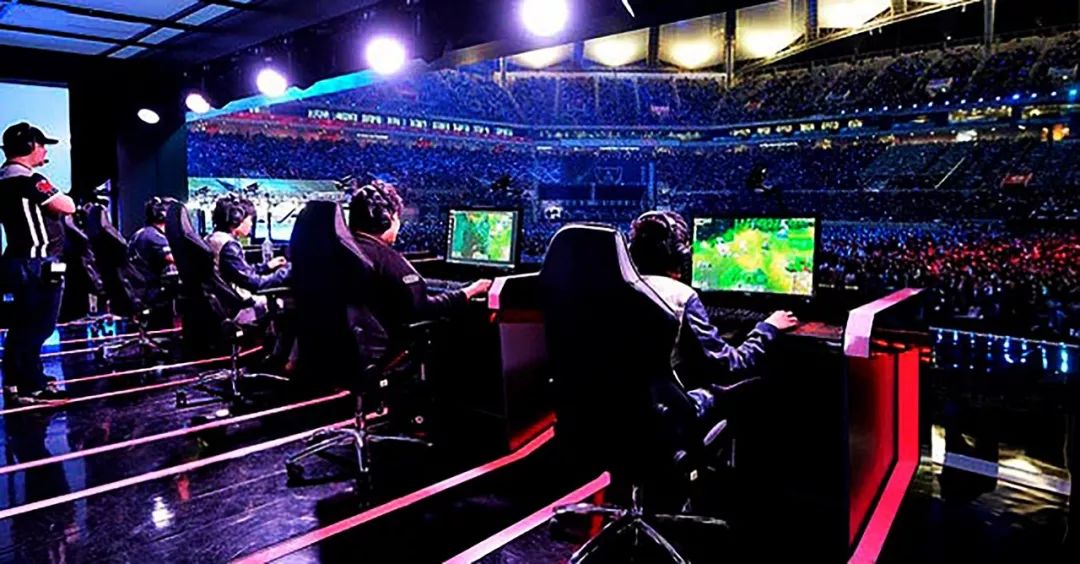 含十亿美元 含十亿美元