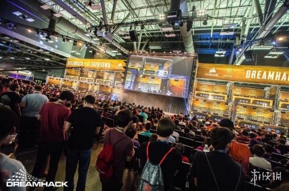 在现代足球 在现代足球