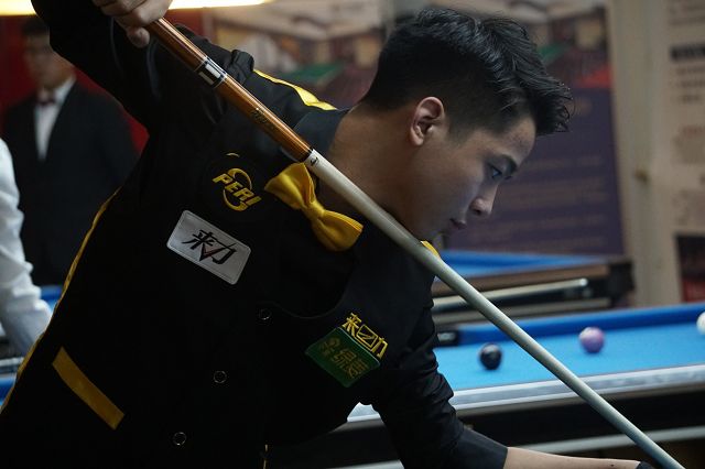 手的挖角 手的挖角